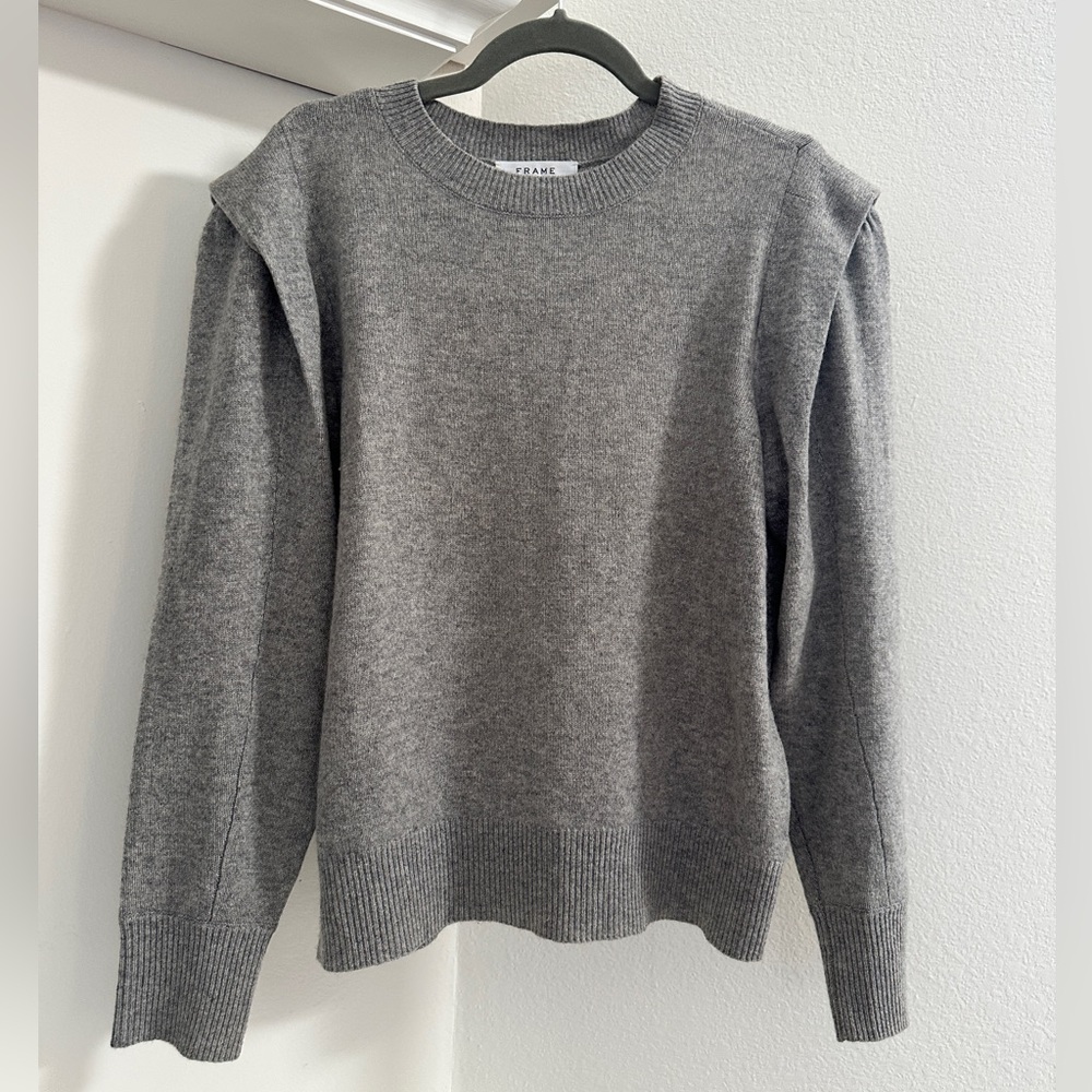 FRAME 🩶 100% Cashmere Heather Gray Crewneck Sweater